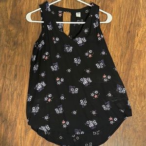 Like new floral tank